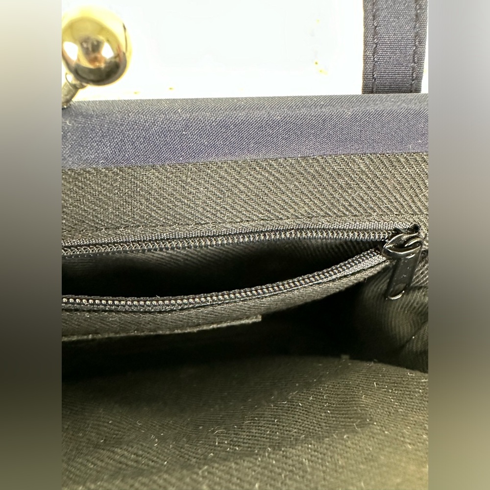 Liz Claiborne Vintage Navy Blue Woven Fabric Handbag With a Silver Tone Clasp - Picture 5 of 12